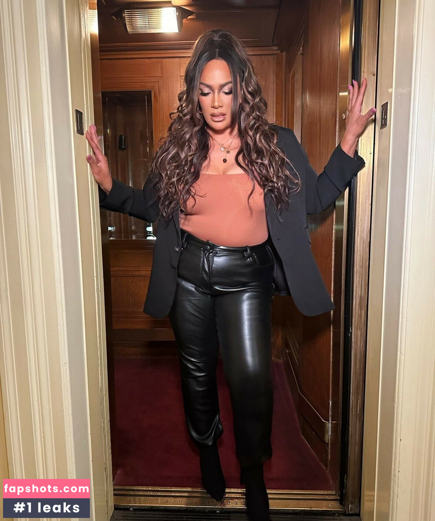 Nia Jax gallery photo #70
