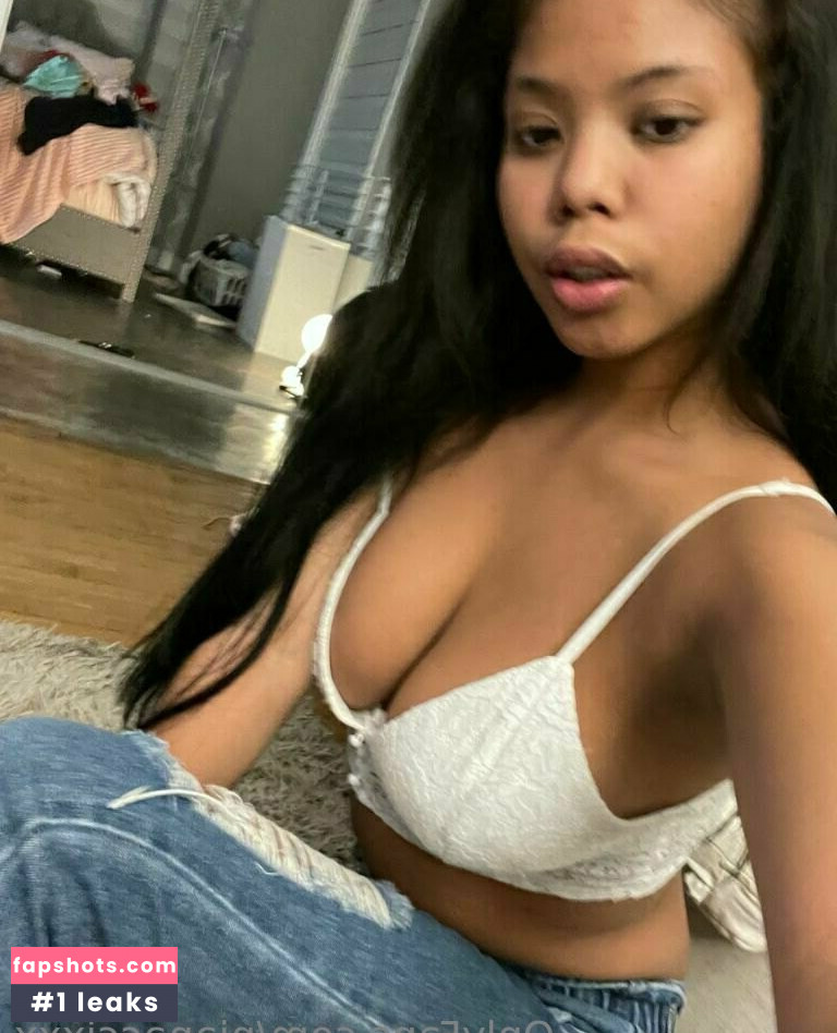 Nia Nacci gallery photo #70