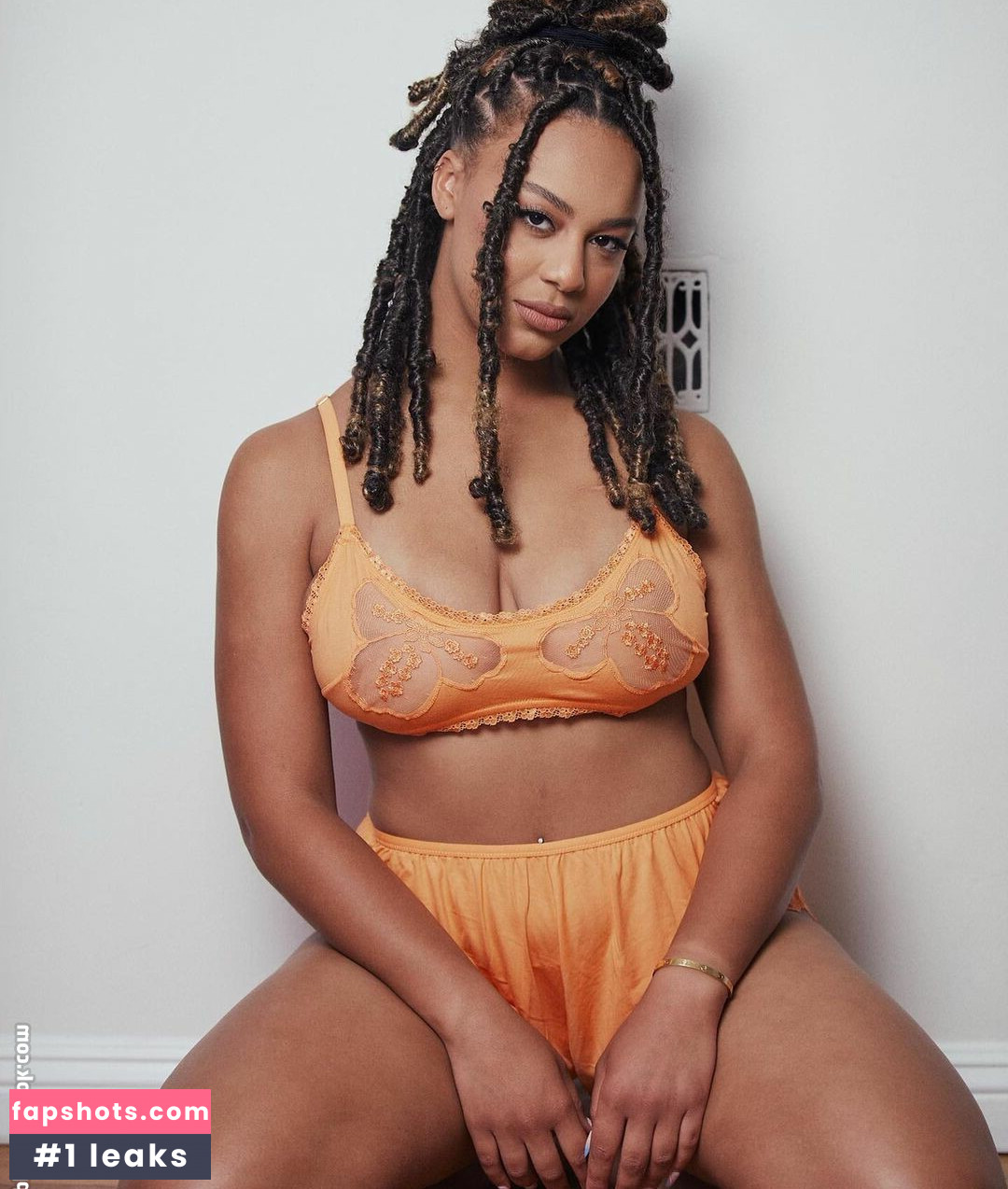 Nia Sioux gallery photo #44