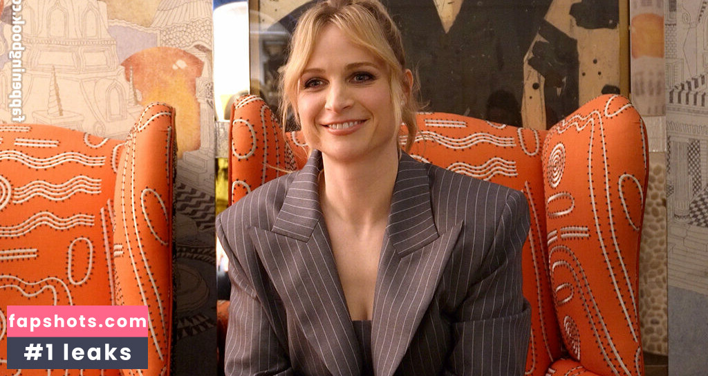 Niamh Algar gallery photo #14