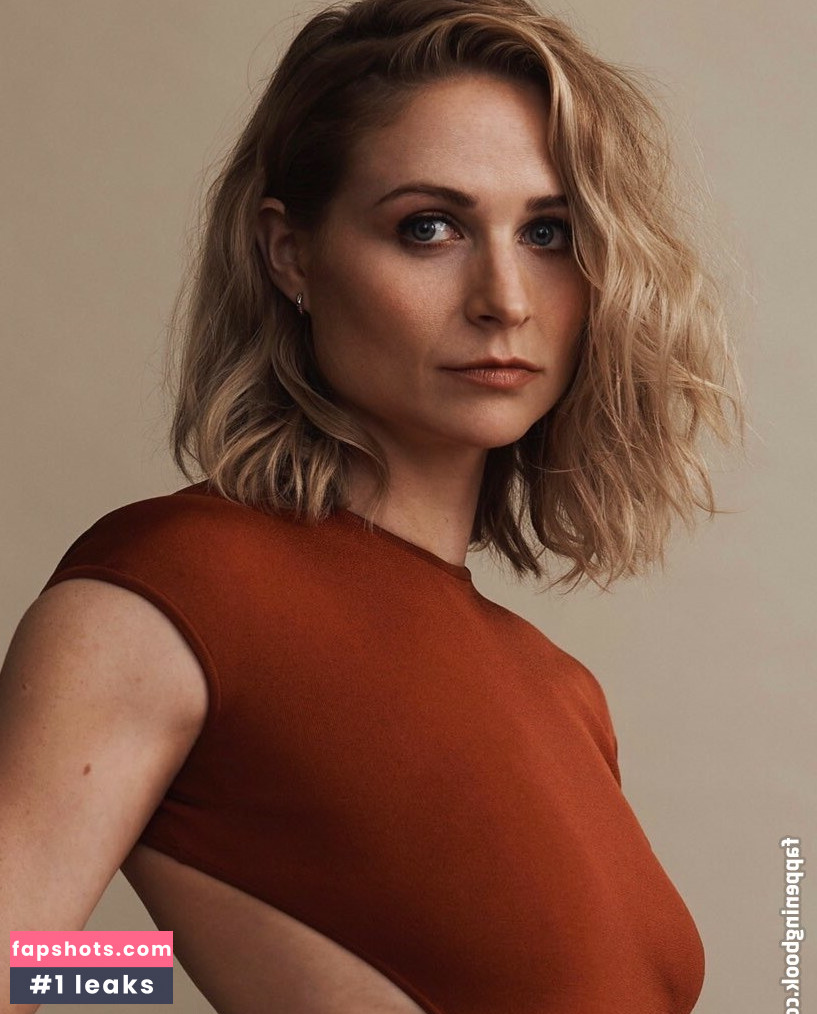 Niamh Algar gallery photo #5