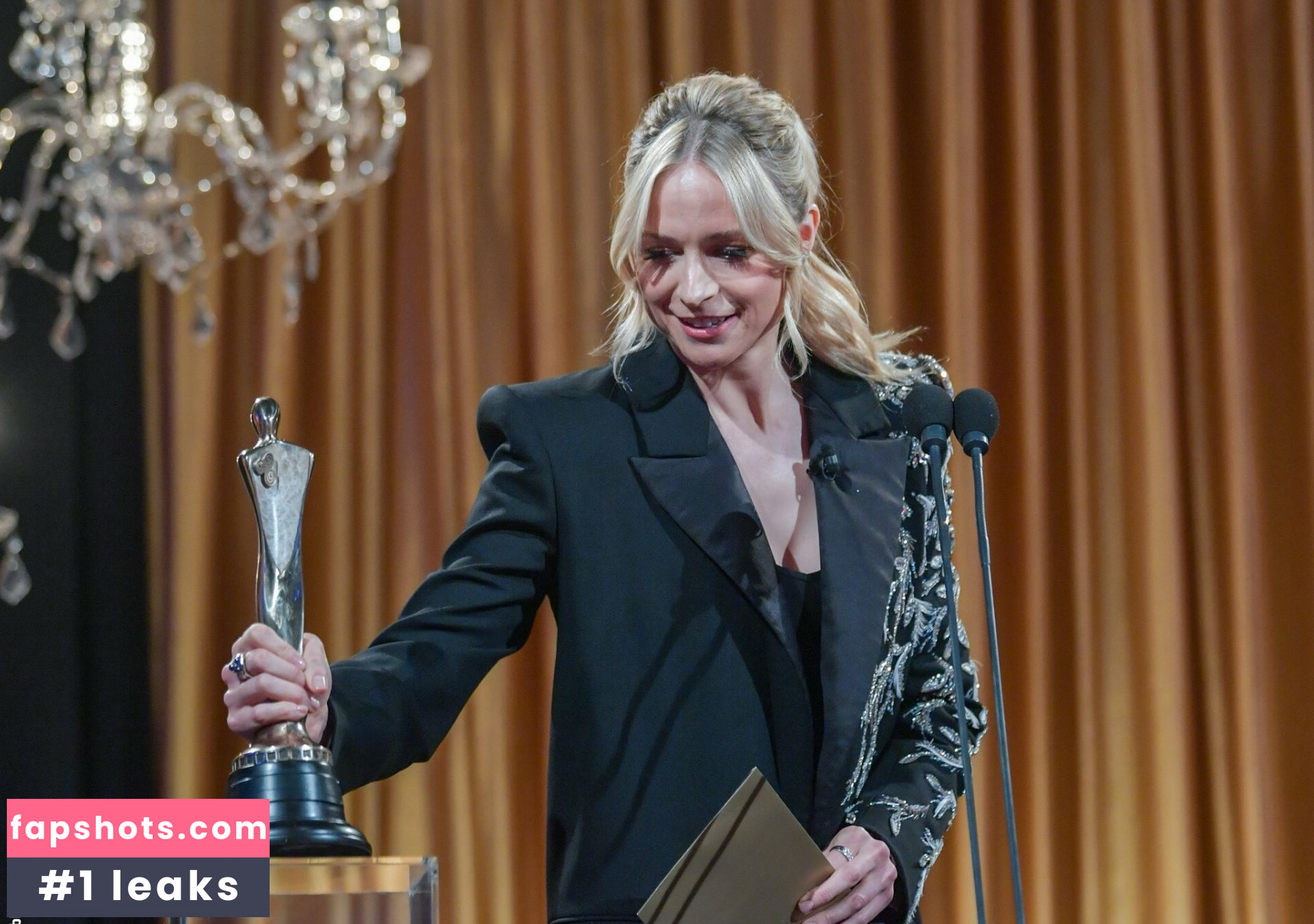 Niamh Algar gallery photo #10