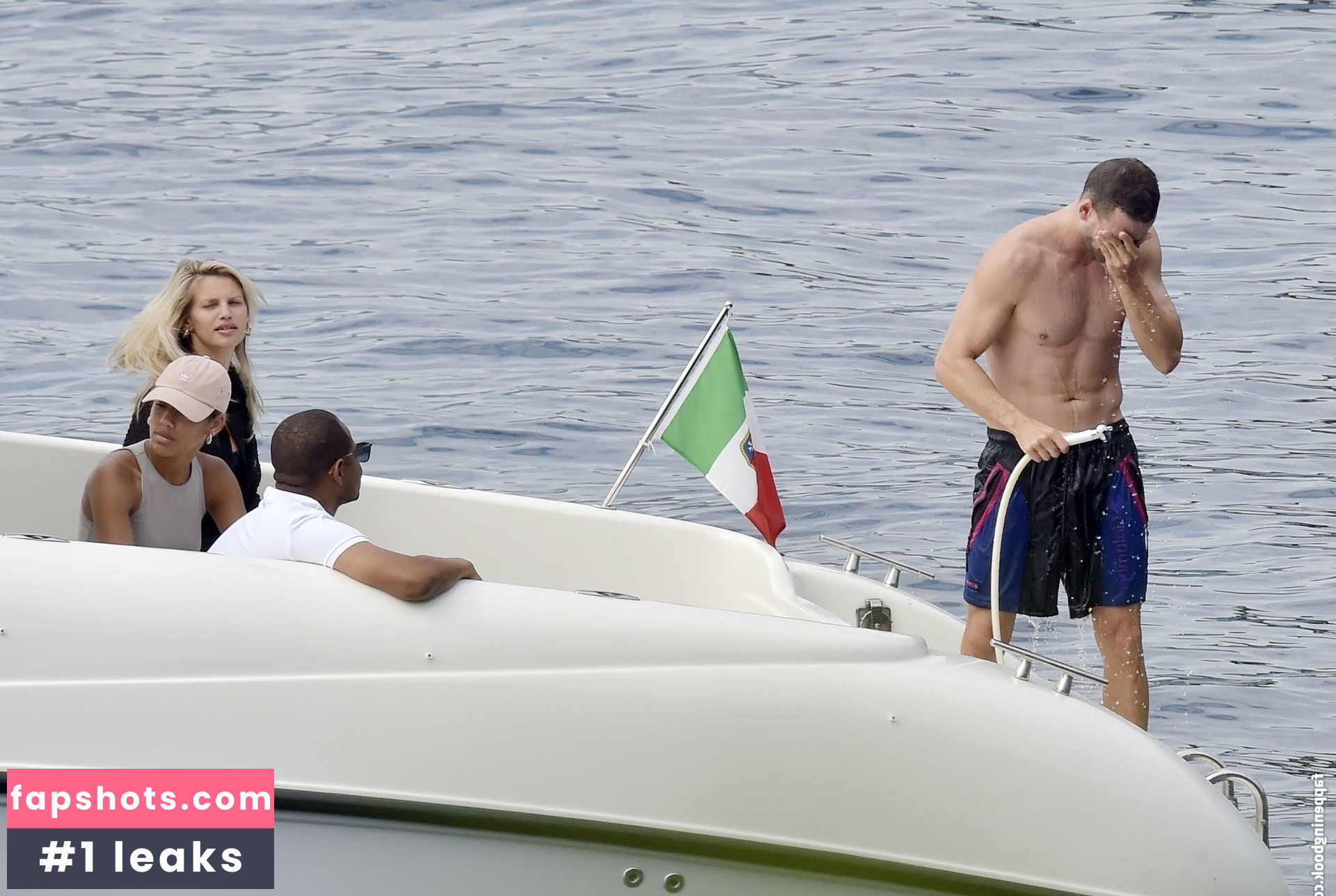 Nibar Madar gallery photo #16