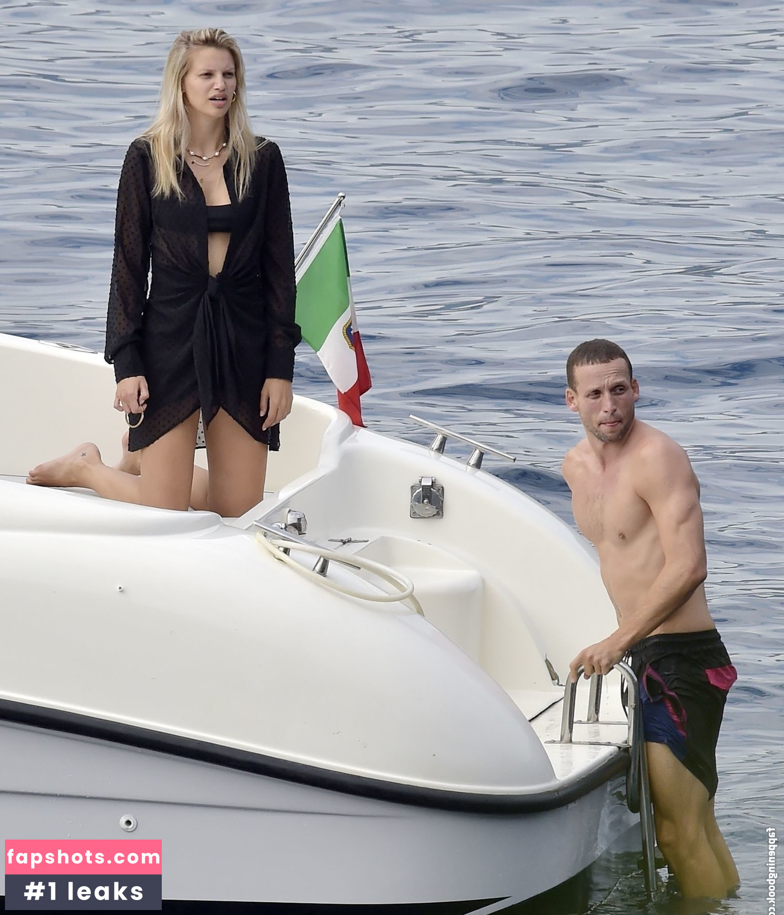 Nibar Madar nude babe gallery