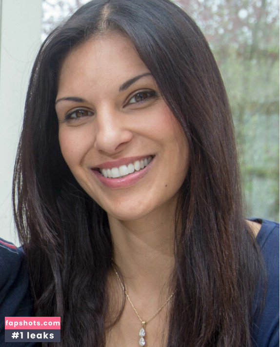 Nicci Jolly nude babe gallery