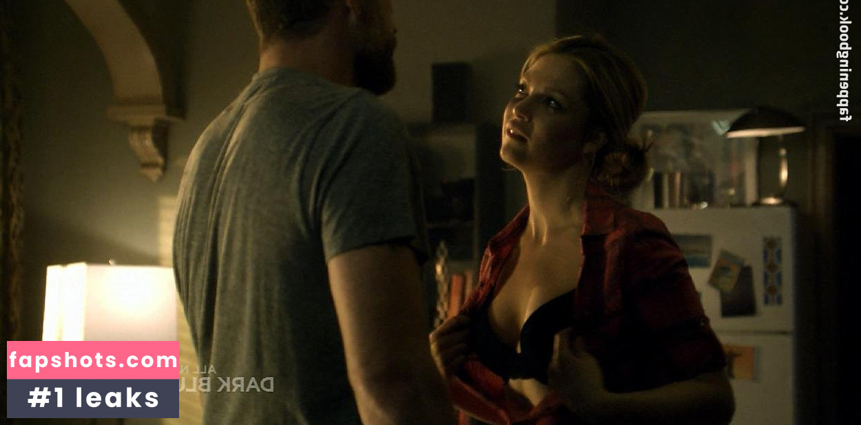 Nicki Aycox gallery photo #23