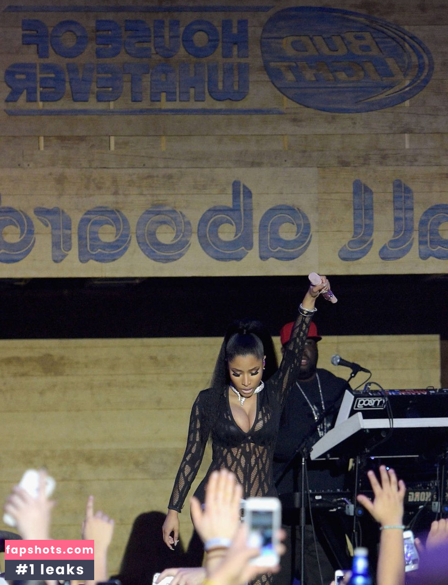 Nicki Minaj gallery photo #1051