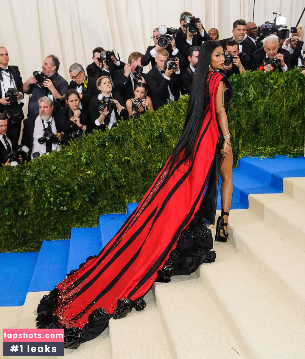 Nicki Minaj gallery photo #1397