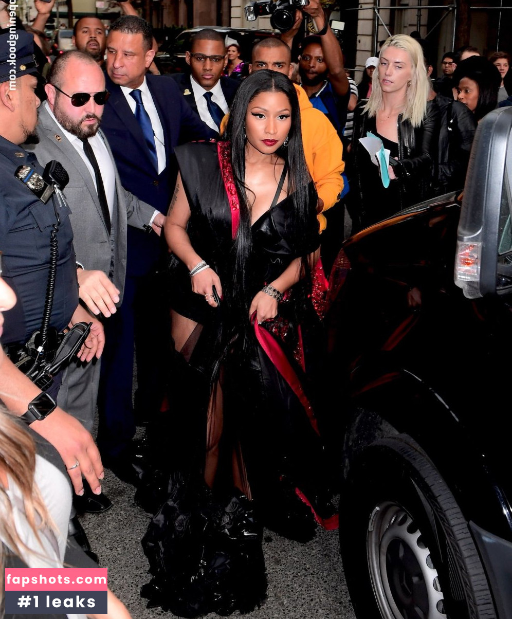 Nicki Minaj gallery photo #1421