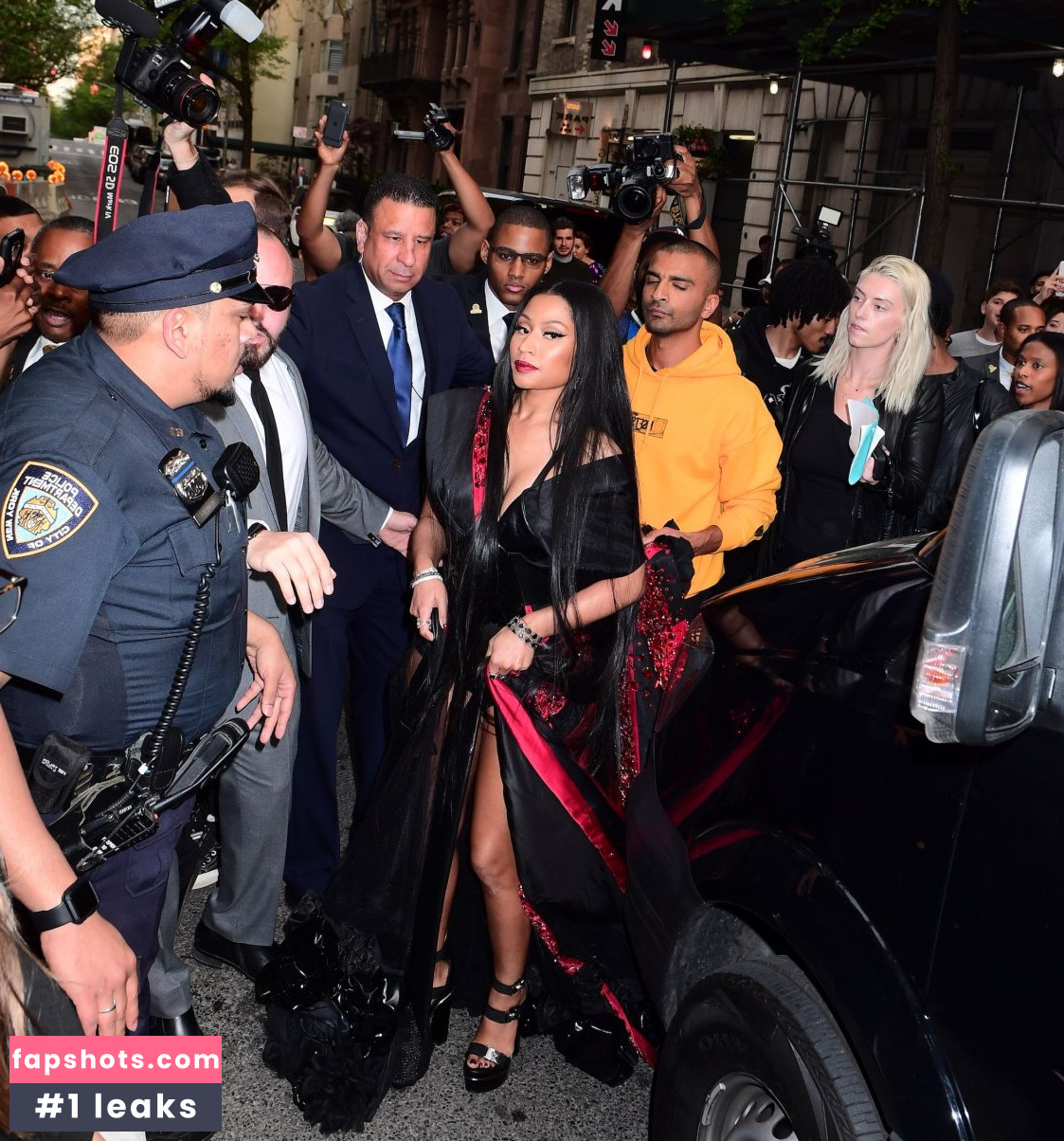 Nicki Minaj gallery photo #1425