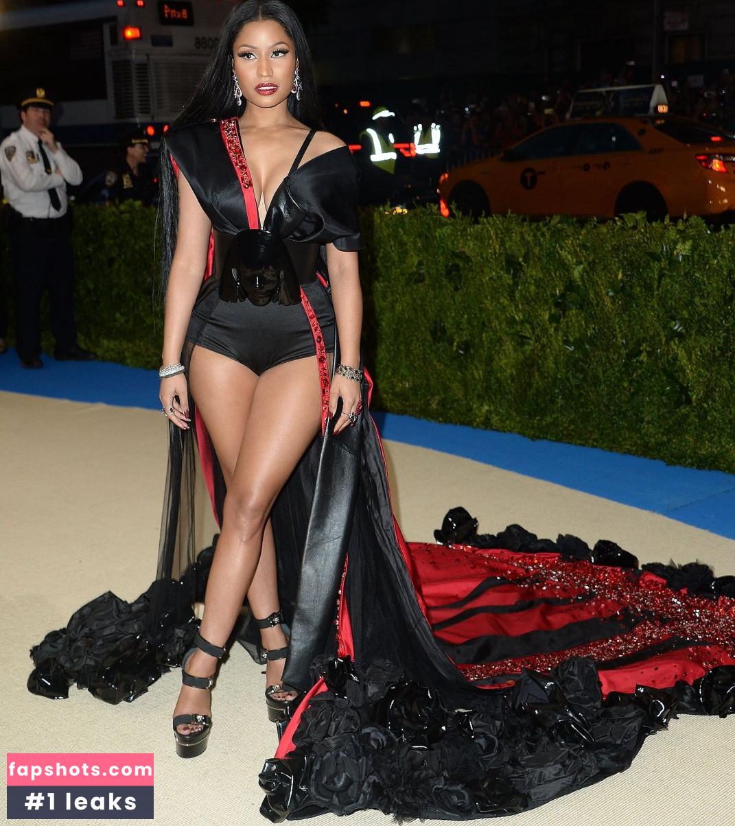 Nicki Minaj gallery photo #1470