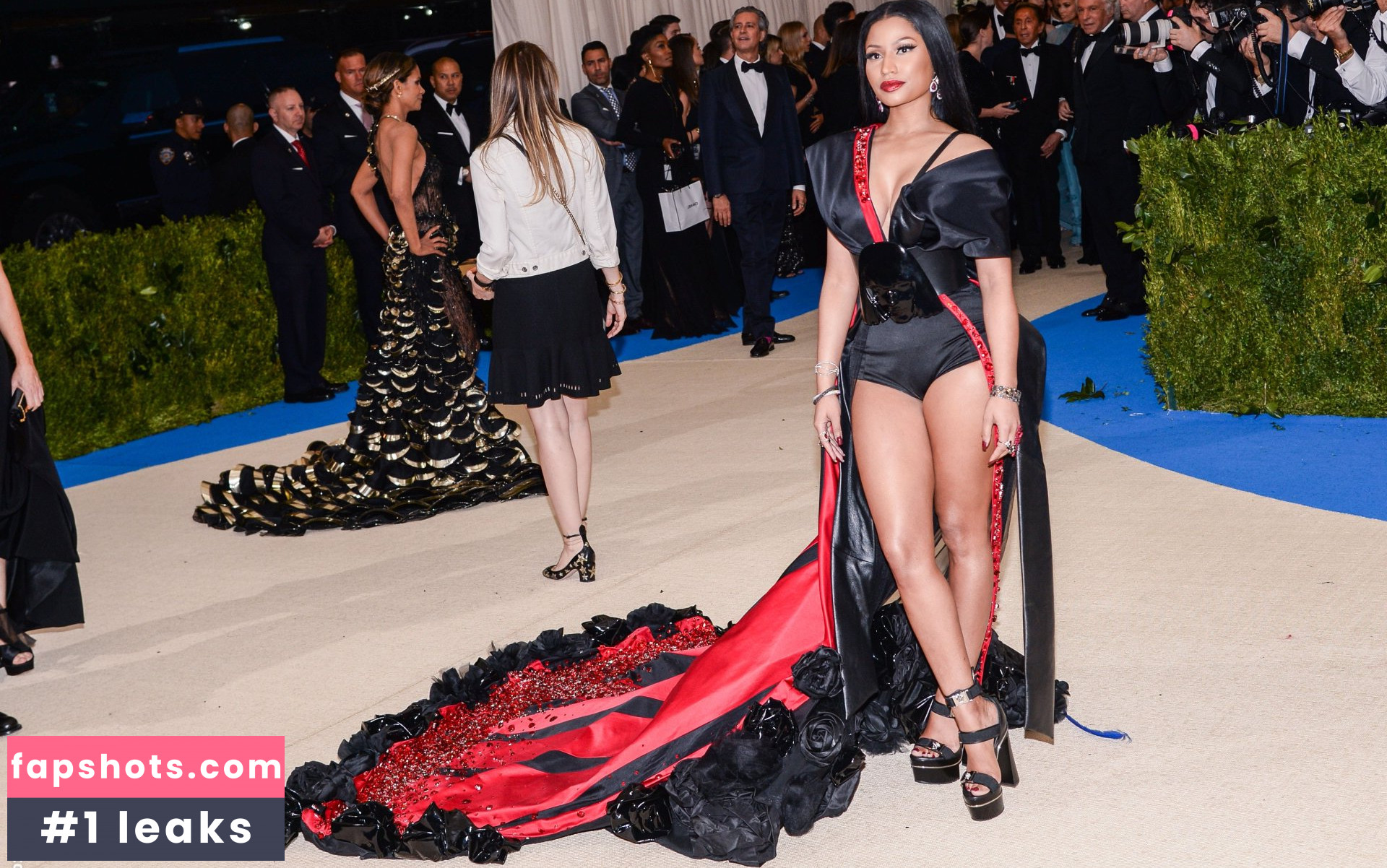 Nicki Minaj gallery photo #1477