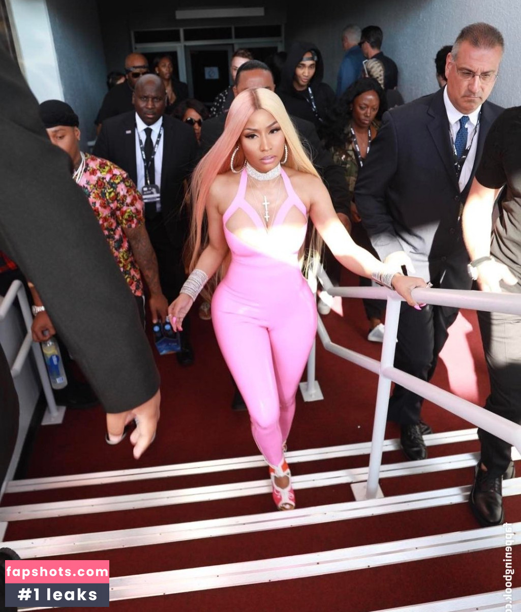 Nicki Minaj gallery photo #1572
