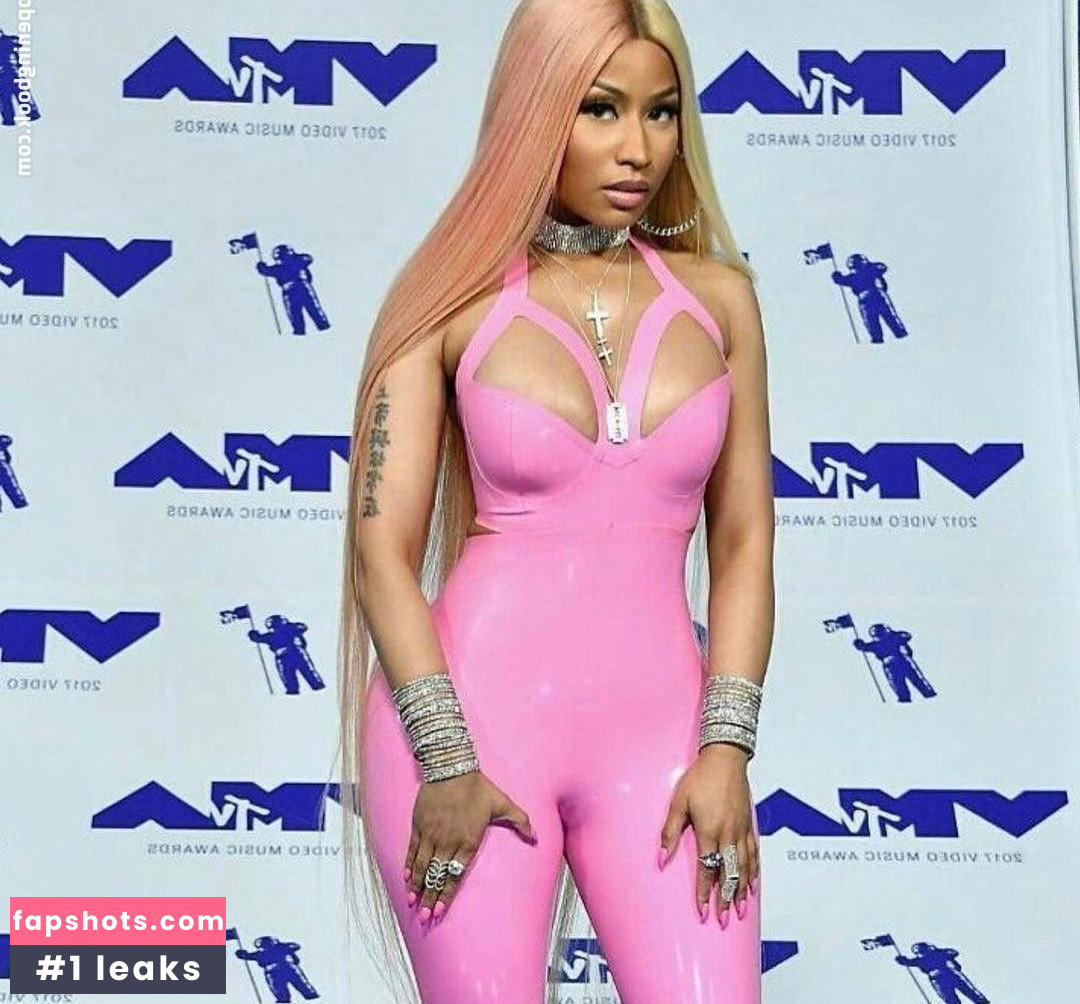 Nicki Minaj gallery photo #1573