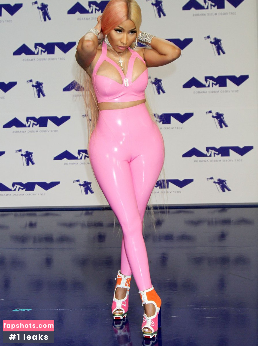 Nicki Minaj gallery photo #1581