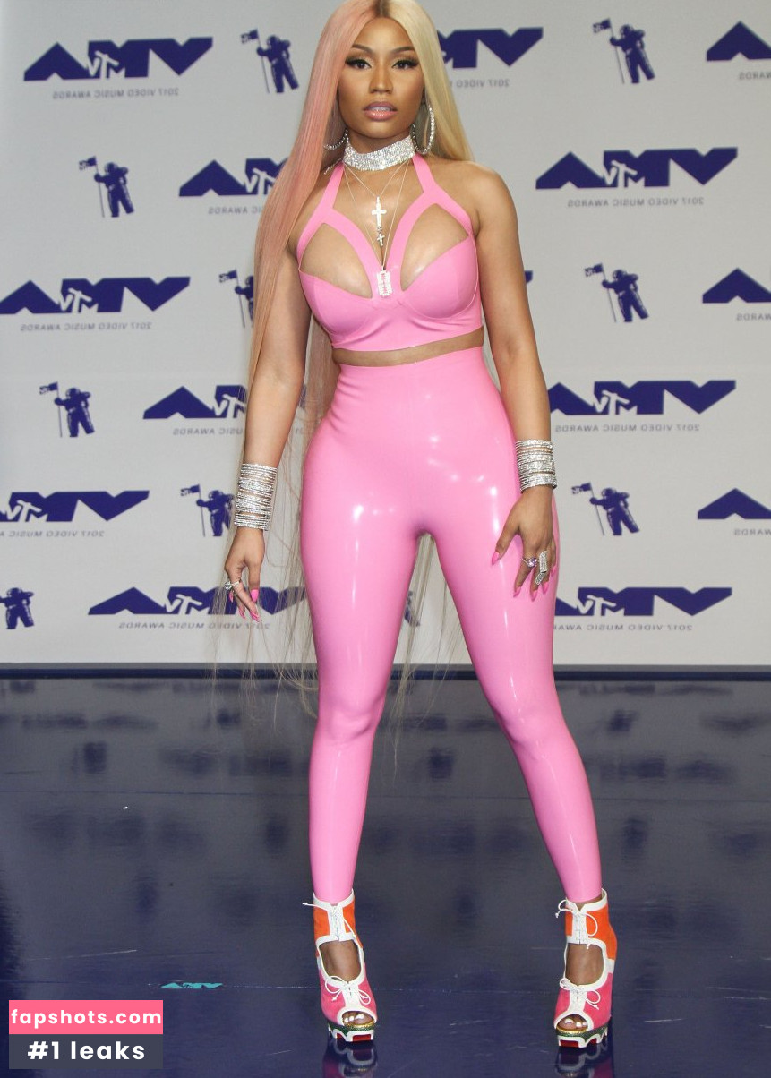 Nicki Minaj gallery photo #1584