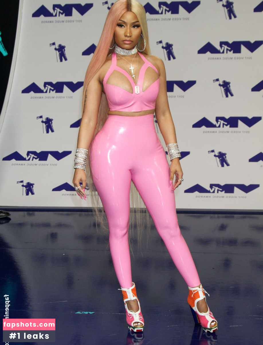 Nicki Minaj gallery photo #1587