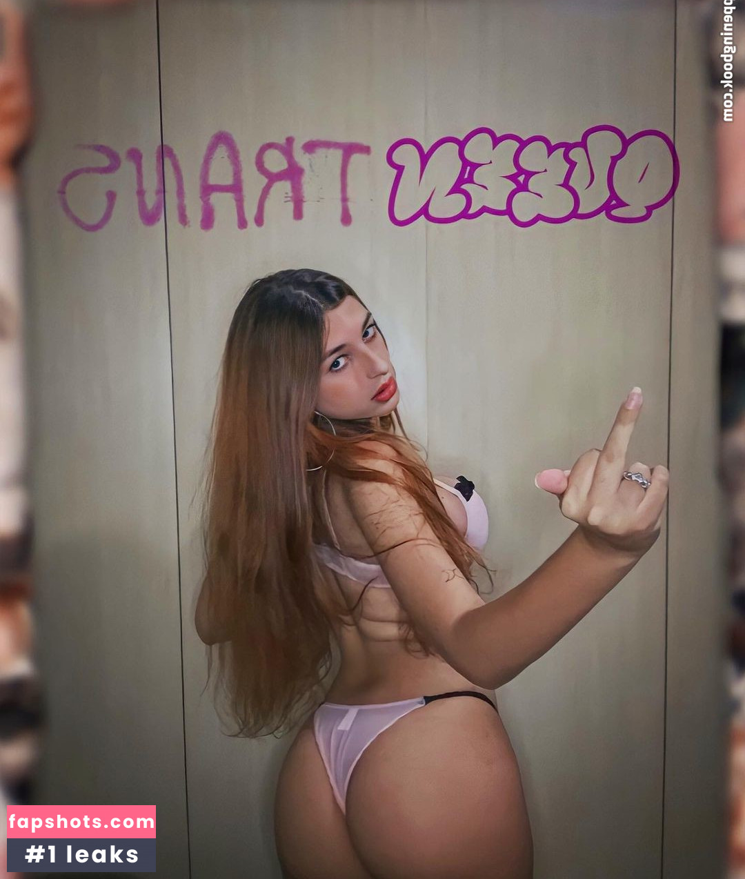 Nicky.Oberlin gallery photo #15