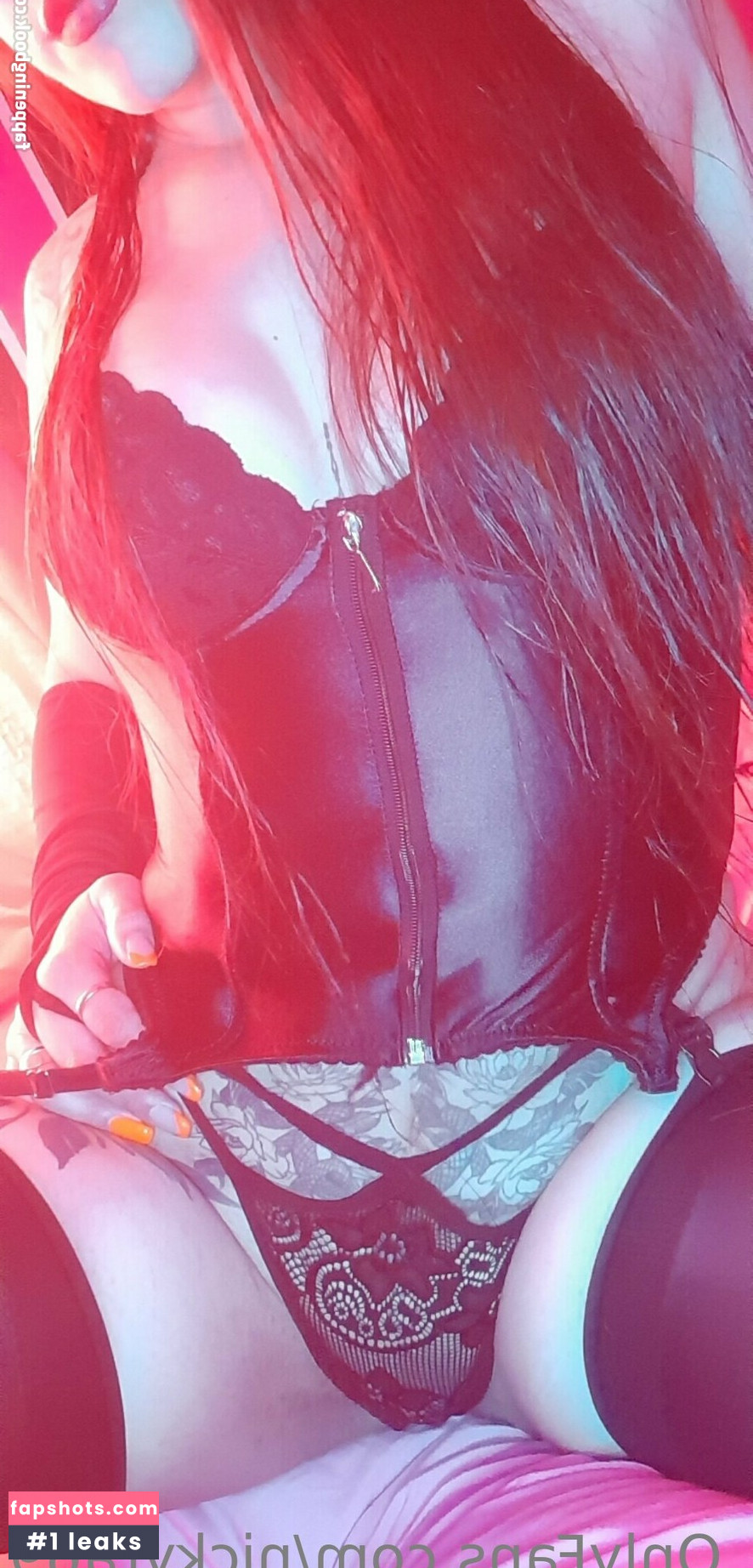 nickyta69 nude babe gallery