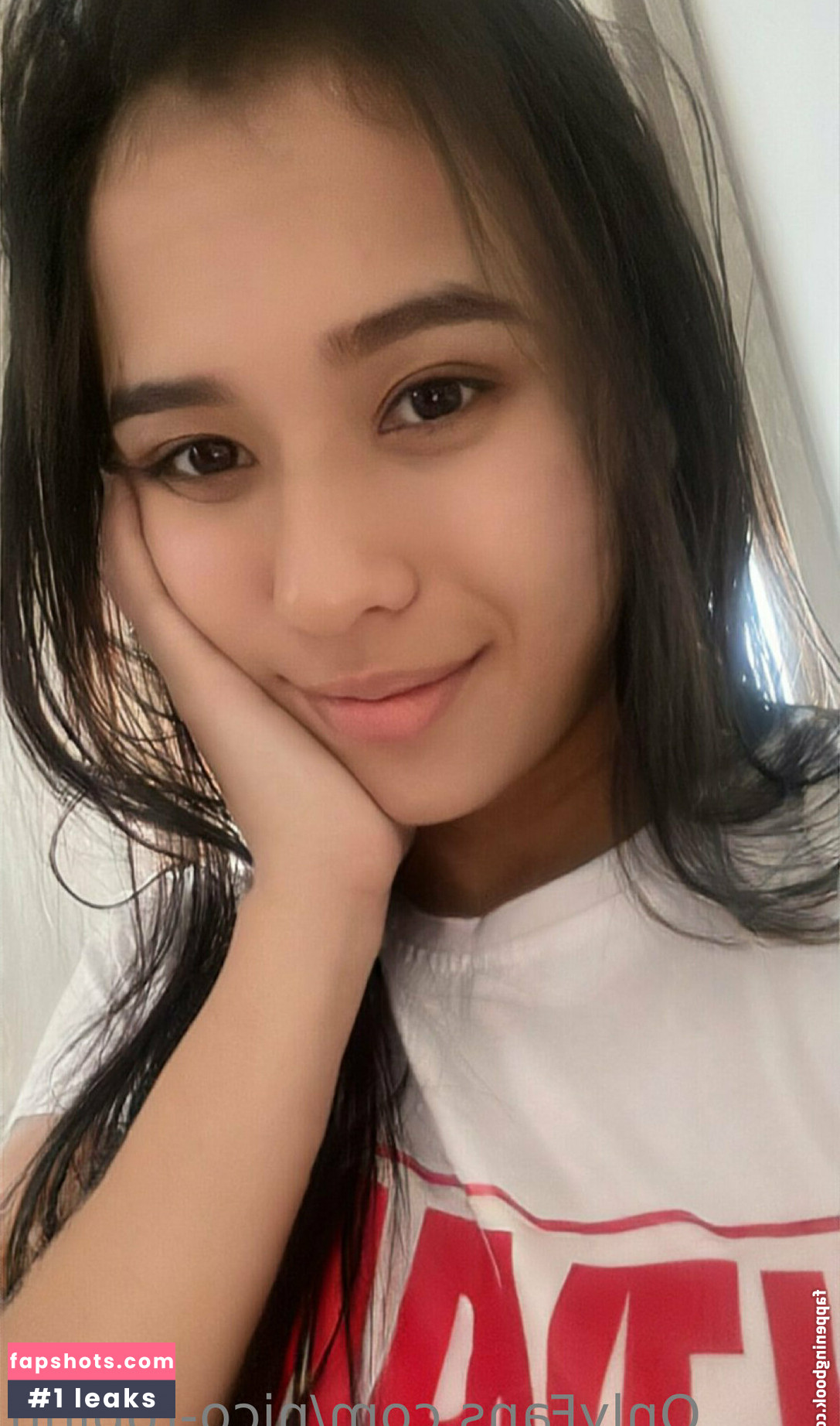 nico-robinn gallery photo #33