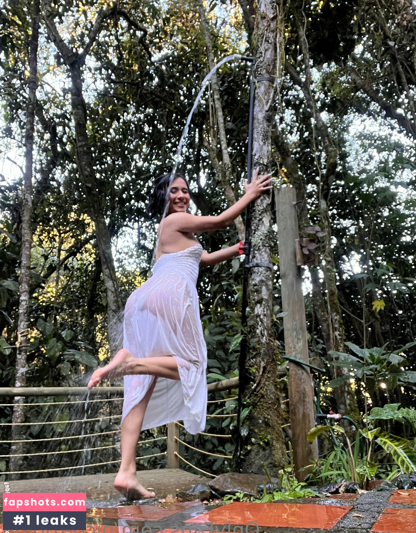 nico-robinn gallery photo #8