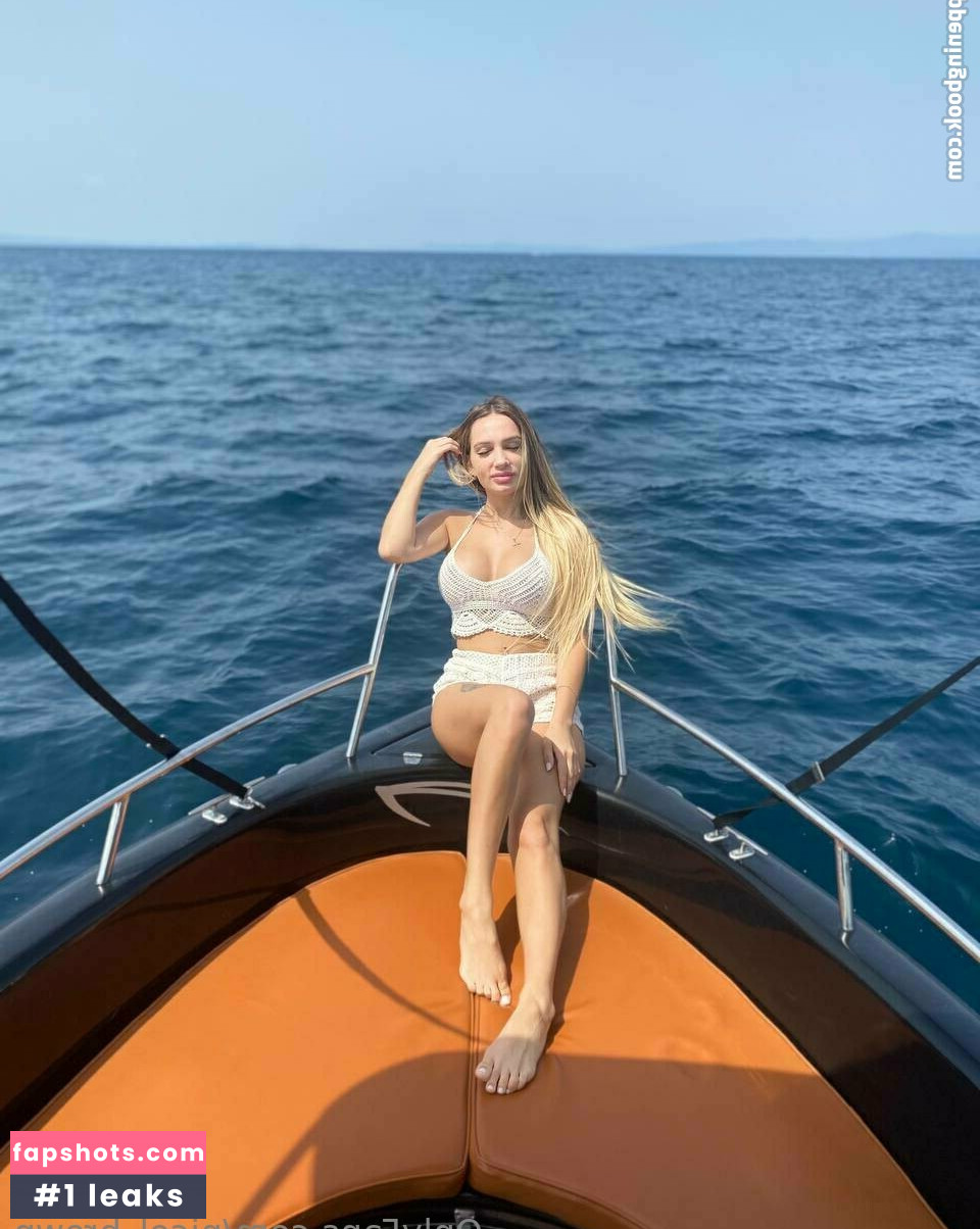 nicol_brown gallery photo #11