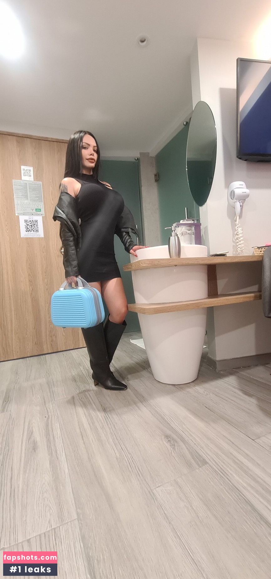 Nicol Loveee gallery photo #7