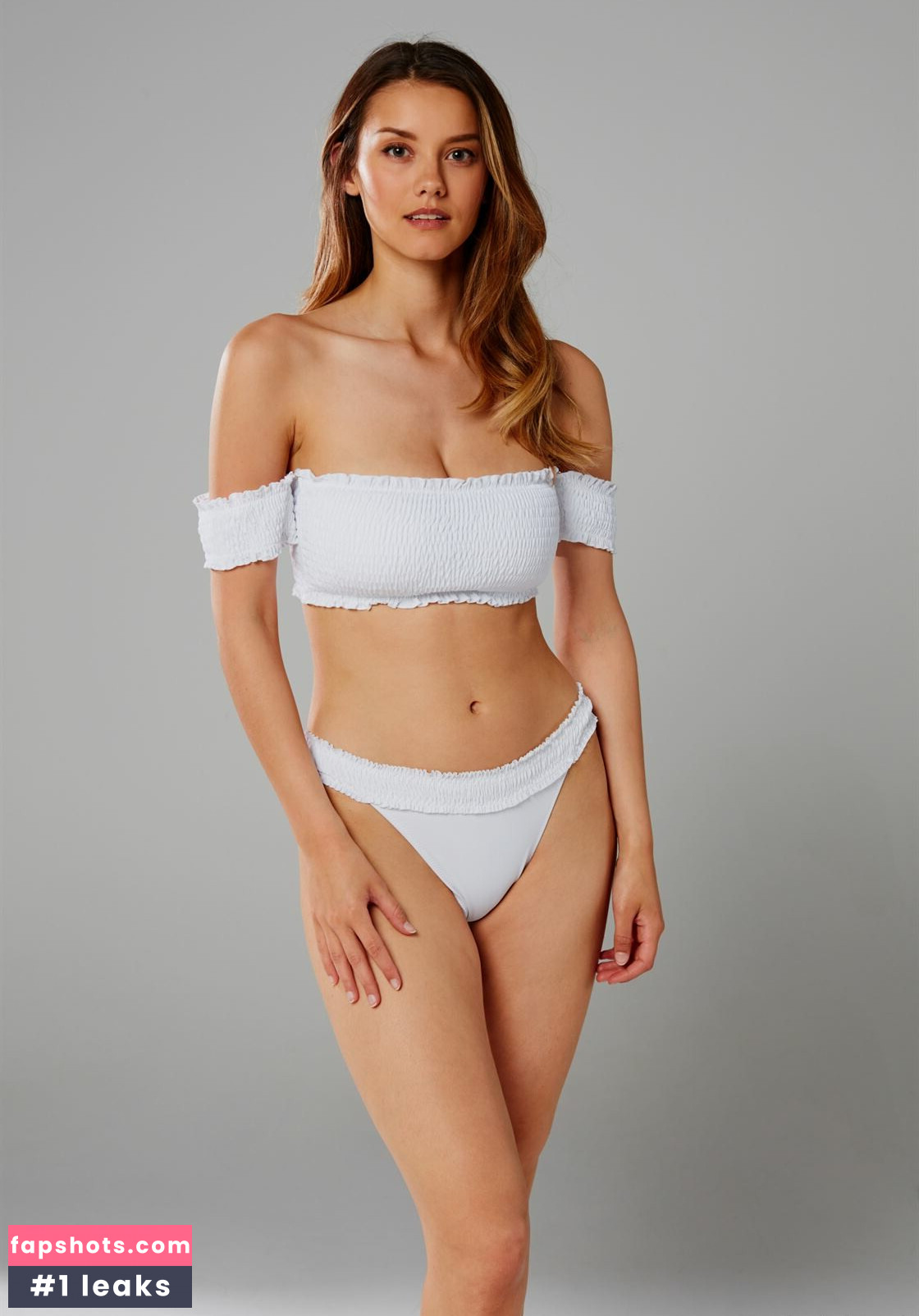 Nicola Cavanis Nahé úniky fotek pouze od fanoušků #1063 - Fapshots