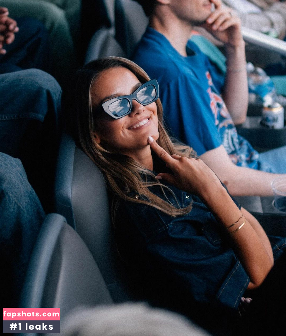 Nicola Cavanis Nahé úniky fotek pouze od fanoušků #131 - Fapshots