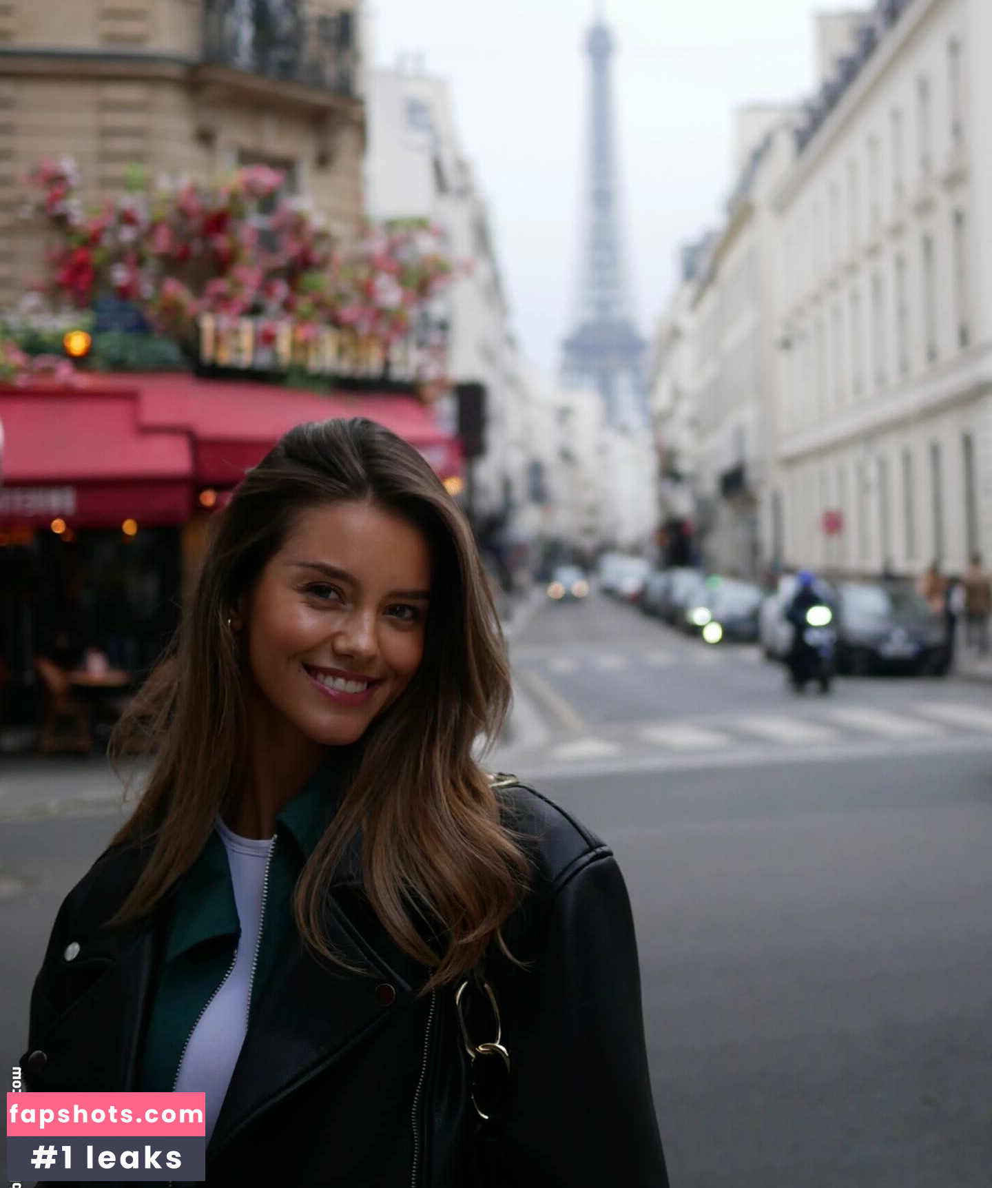 Nicola Cavanis gallery photo #277