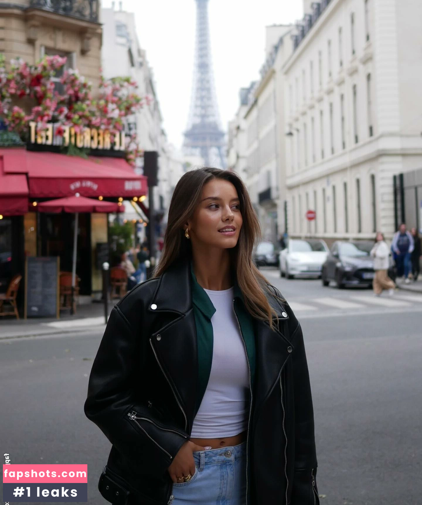 Nicola Cavanis gallery photo #279