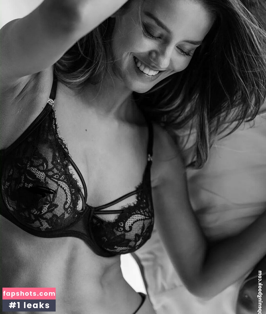 Nicola Cavanis gallery photo #405