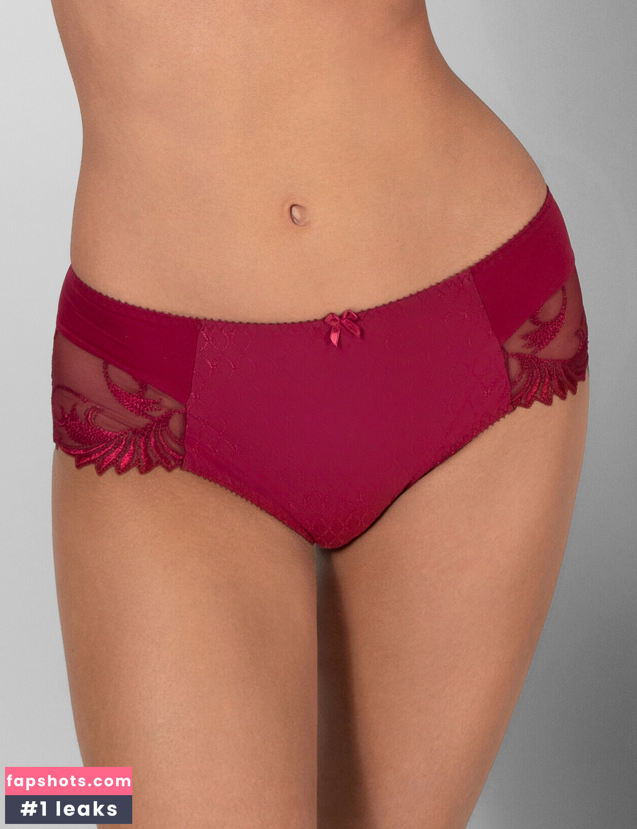 Nicola Cavanis gallery photo #440