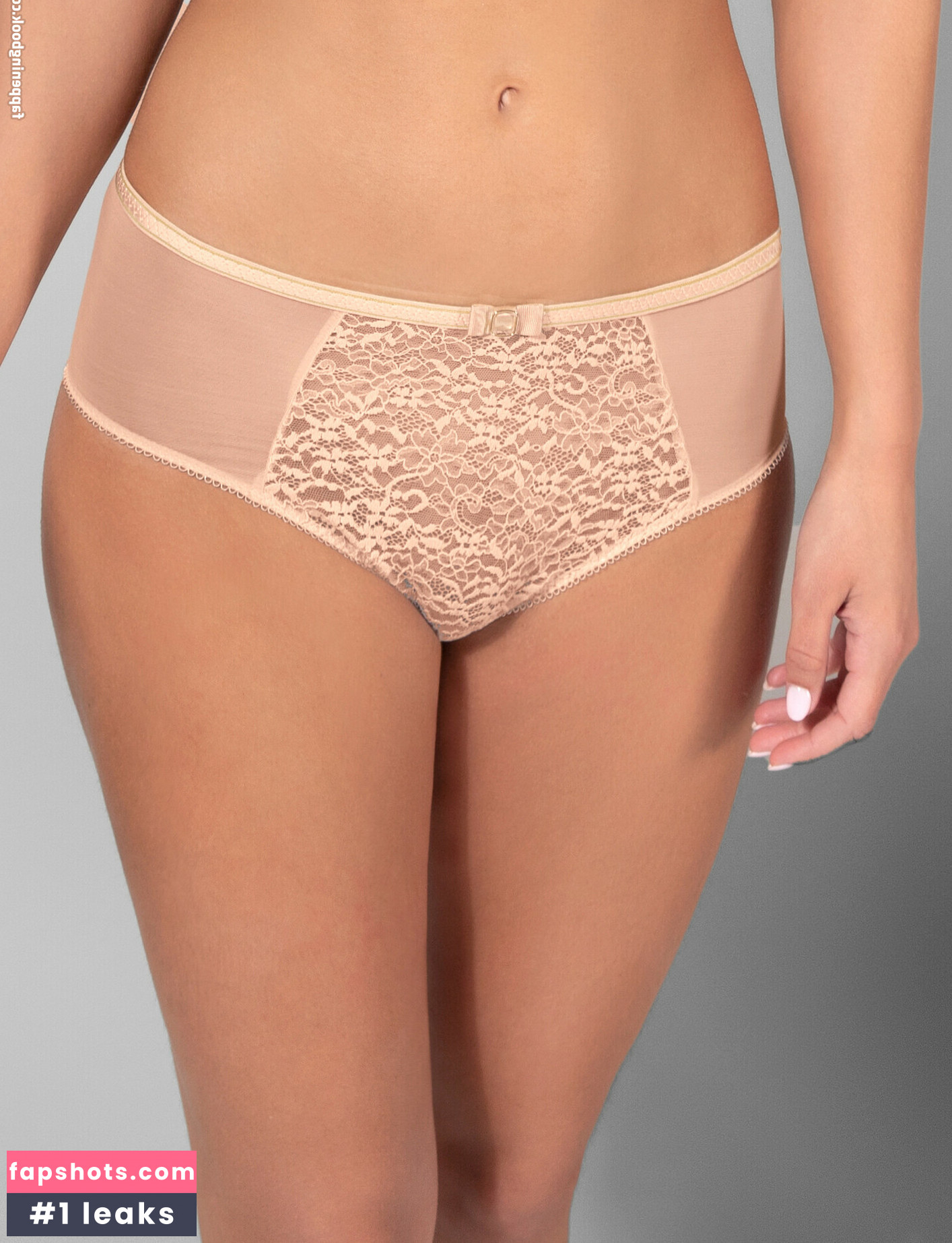 Nicola Cavanis gallery photo #448