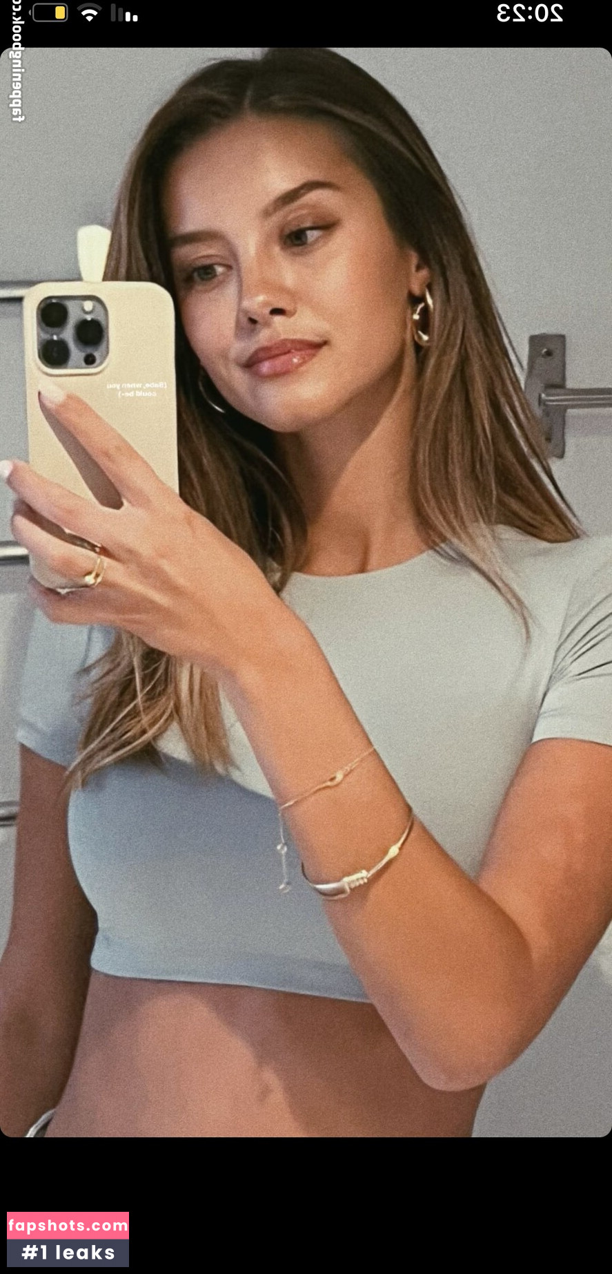 Nicola Cavanis gallery photo #490