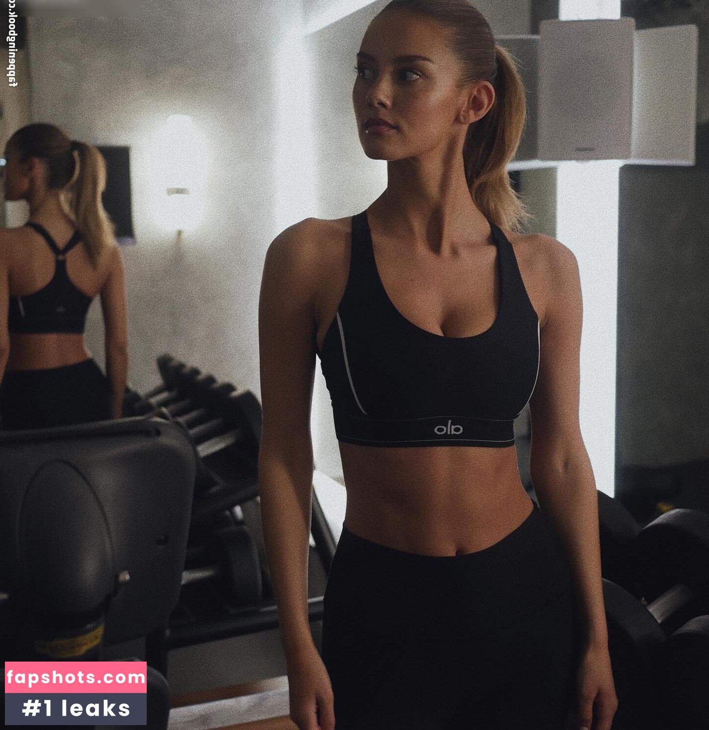 Nicola Cavanis Nahé úniky fotek pouze od fanoušků #50 - Fapshots