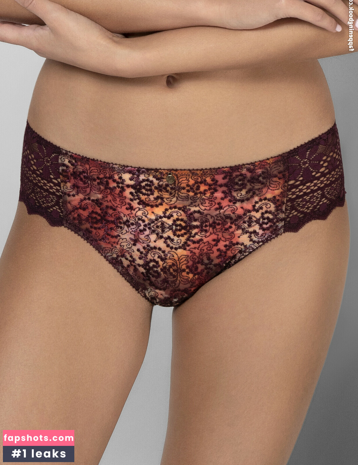 Nicola Cavanis gallery photo #641