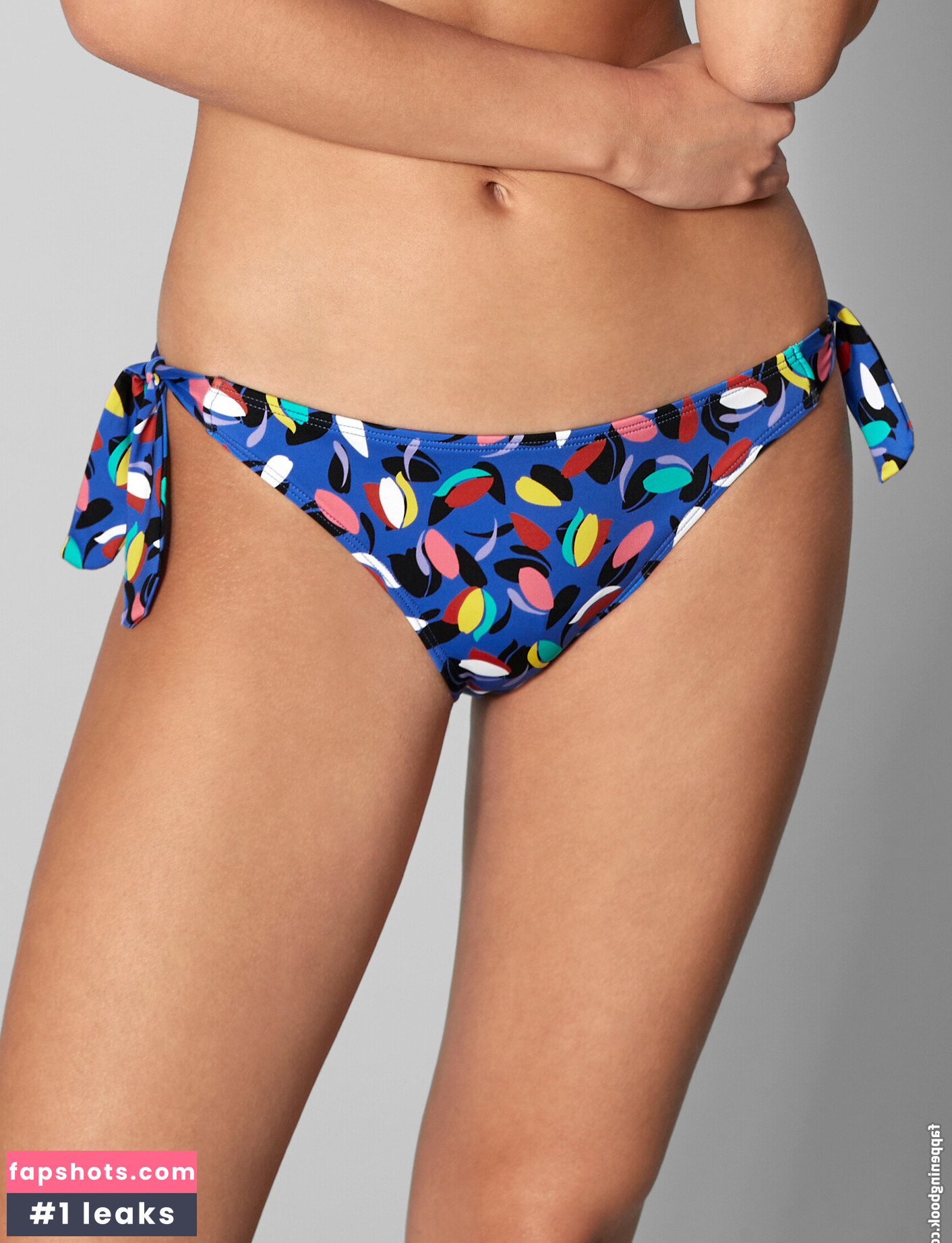 Nicola Cavanis gallery photo #682