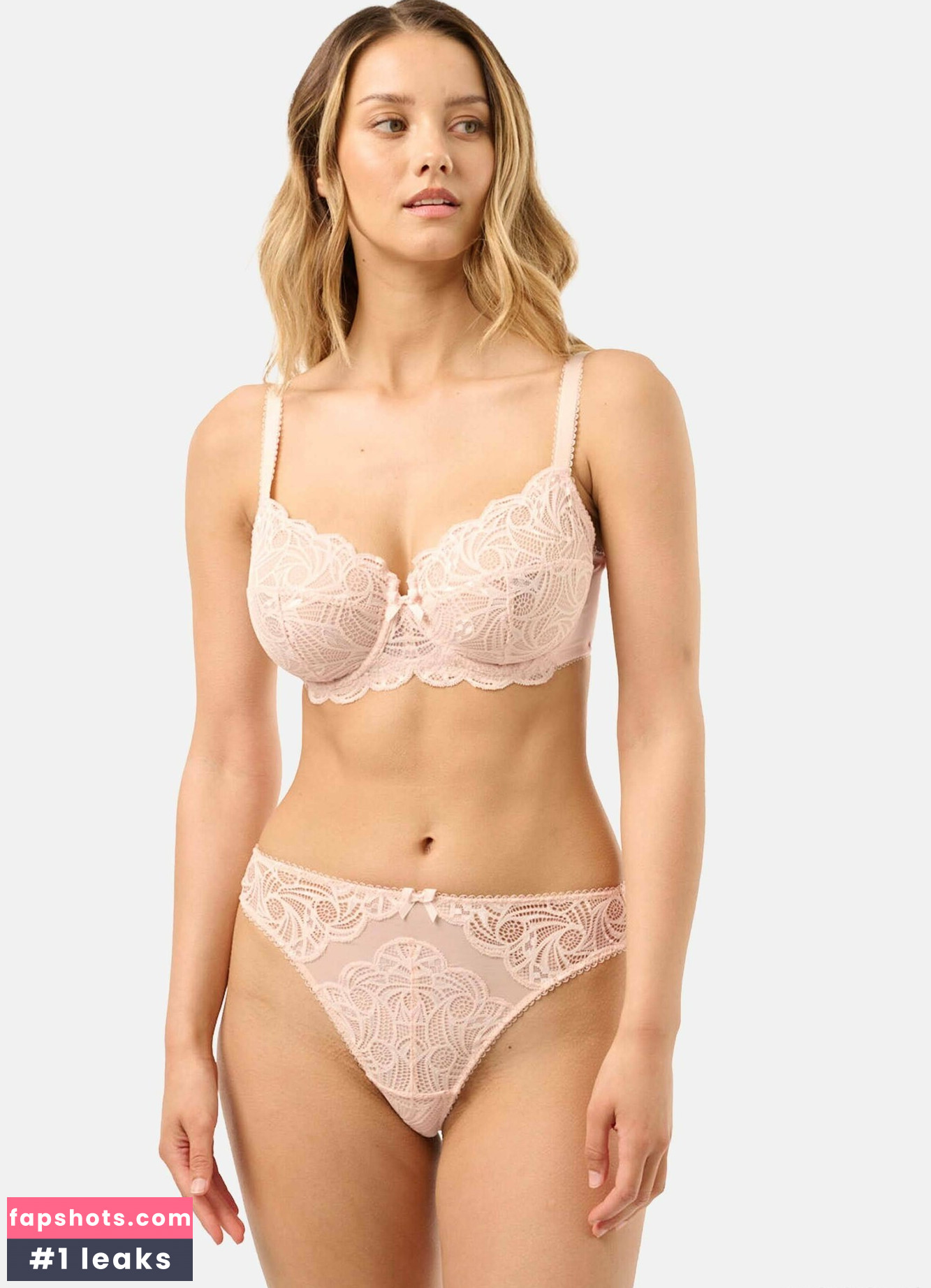 Nicola Cavanis gallery photo #898