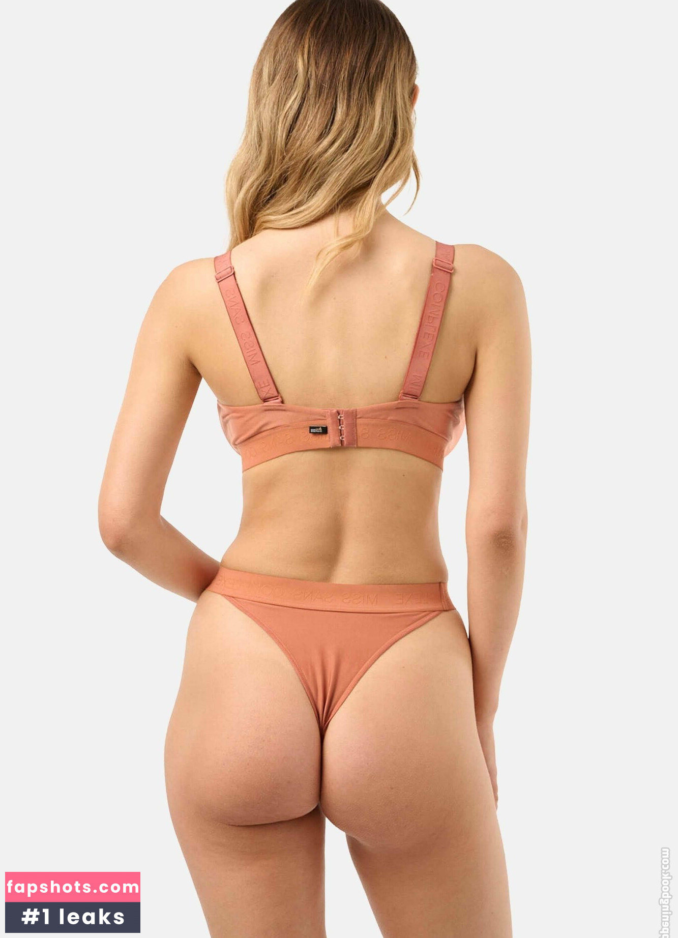 Nicola Cavanis gallery photo #900