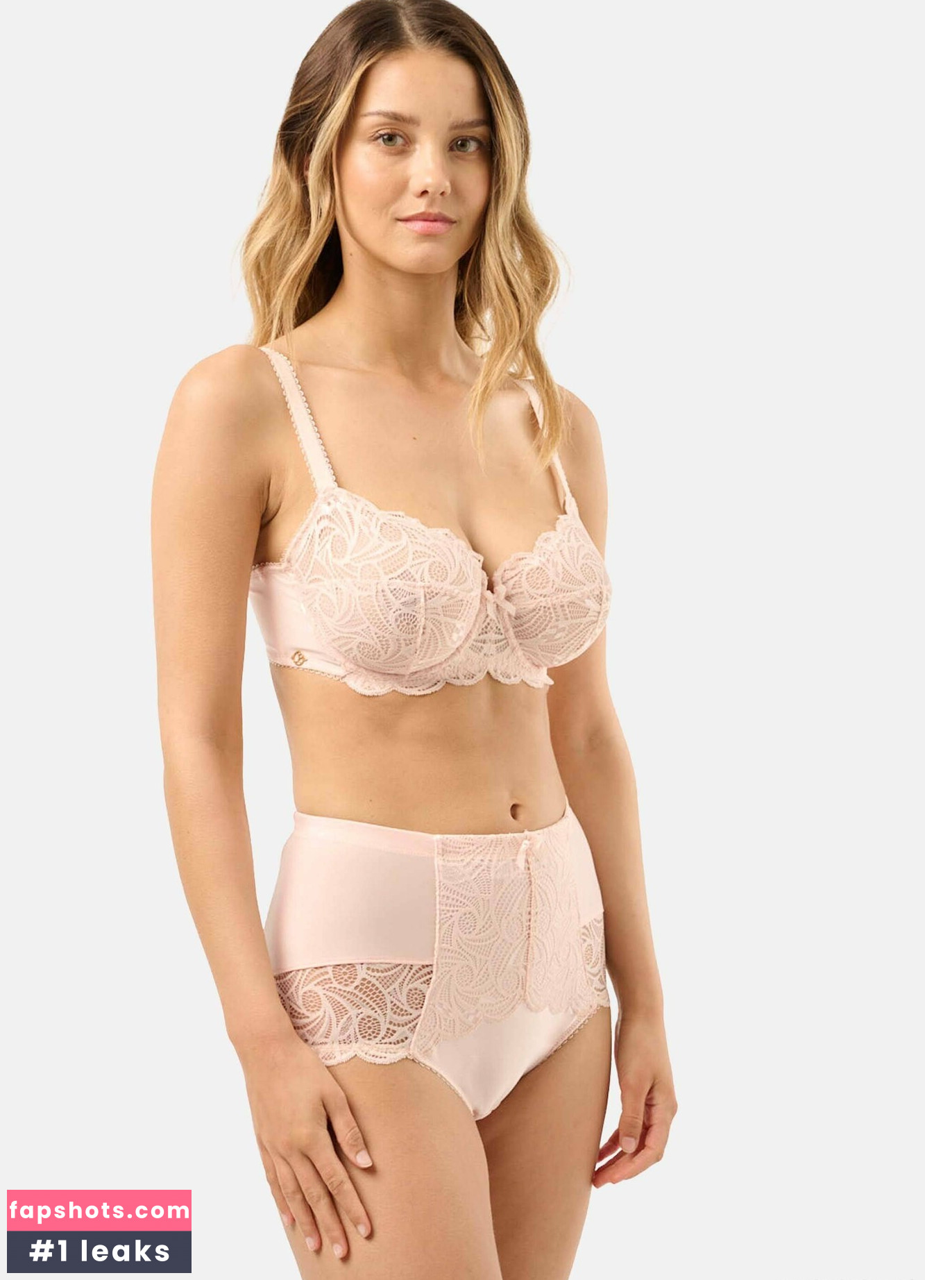 Nicola Cavanis gallery photo #908