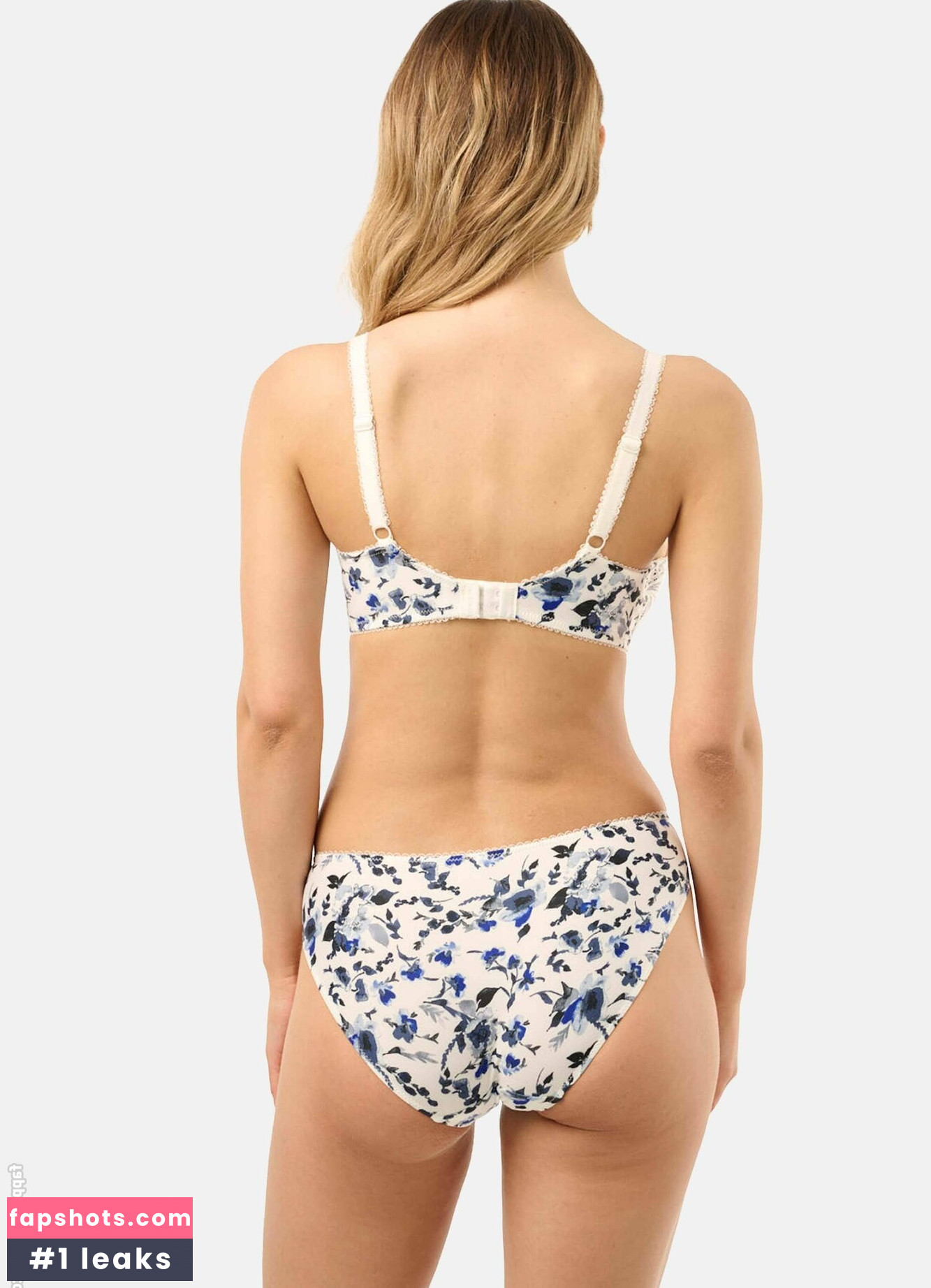 Nicola Cavanis gallery photo #909