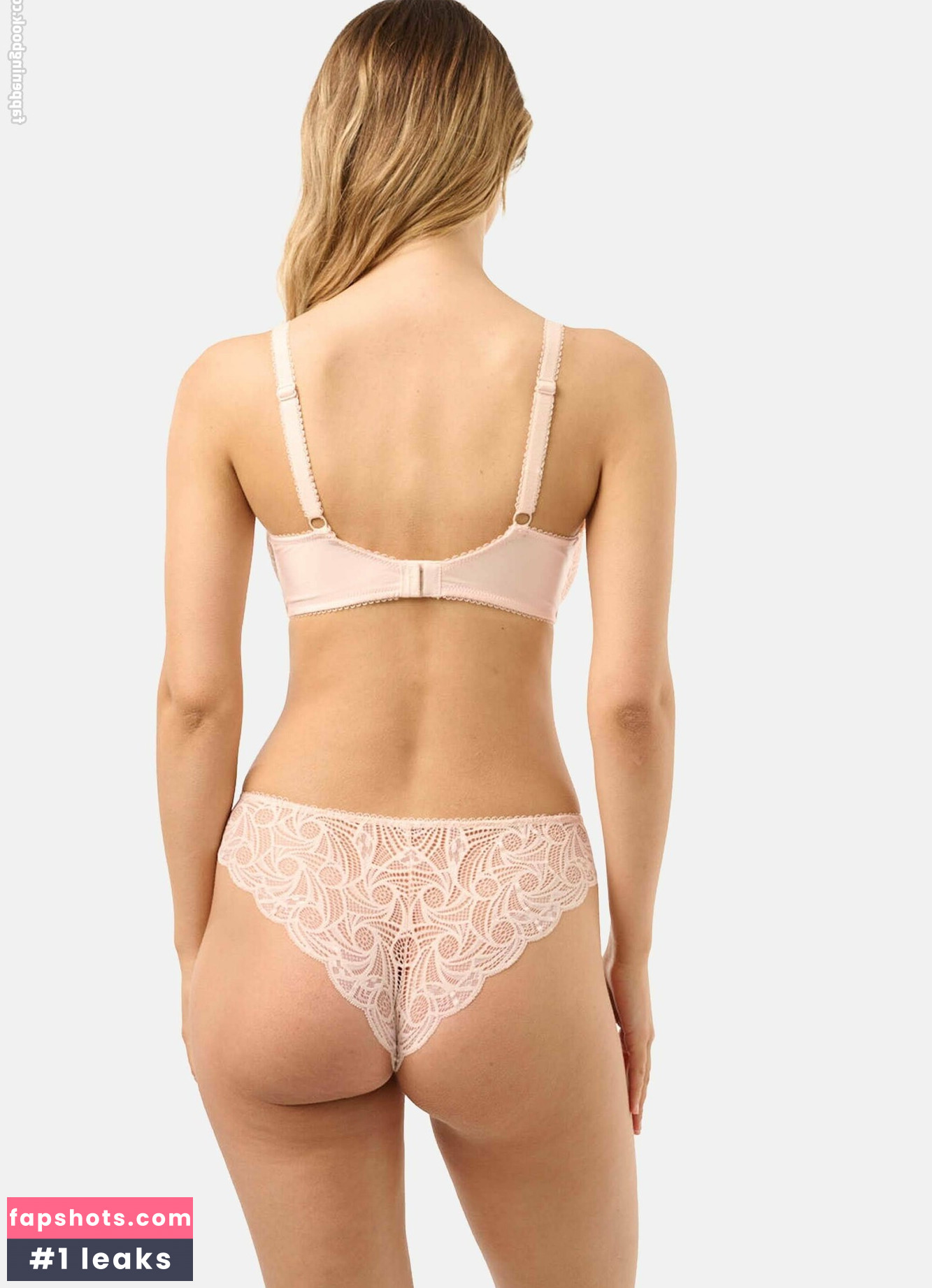 Nicola Cavanis gallery photo #910