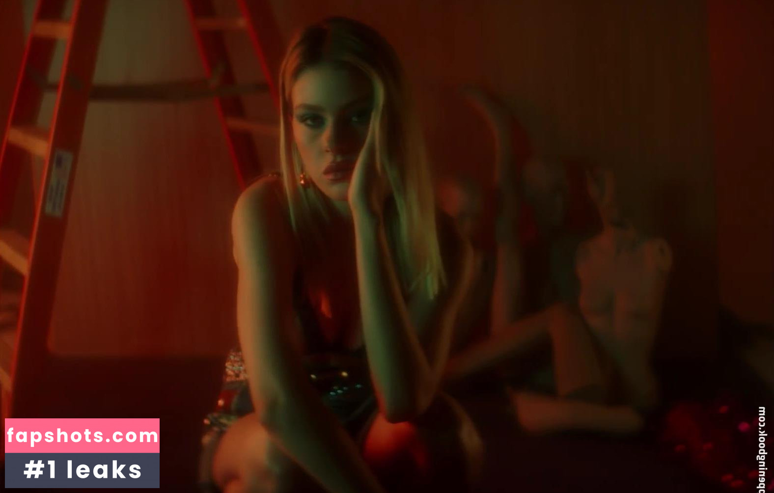 Nicola Peltz gallery photo #153