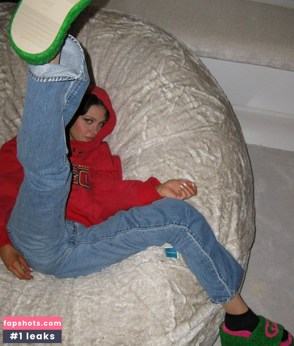 Nicola Peltz gallery photo #17