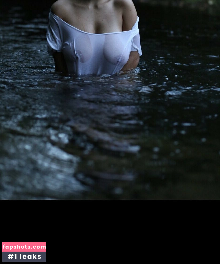 Nicolaravee gallery photo #22