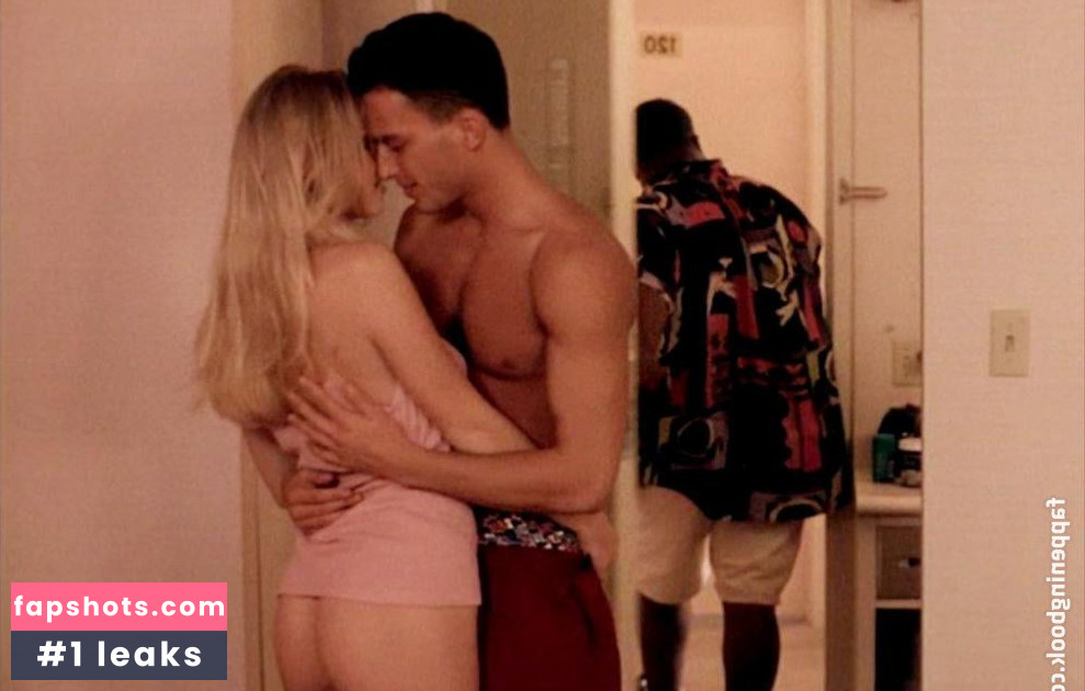 Nicole Amaral nude babe gallery