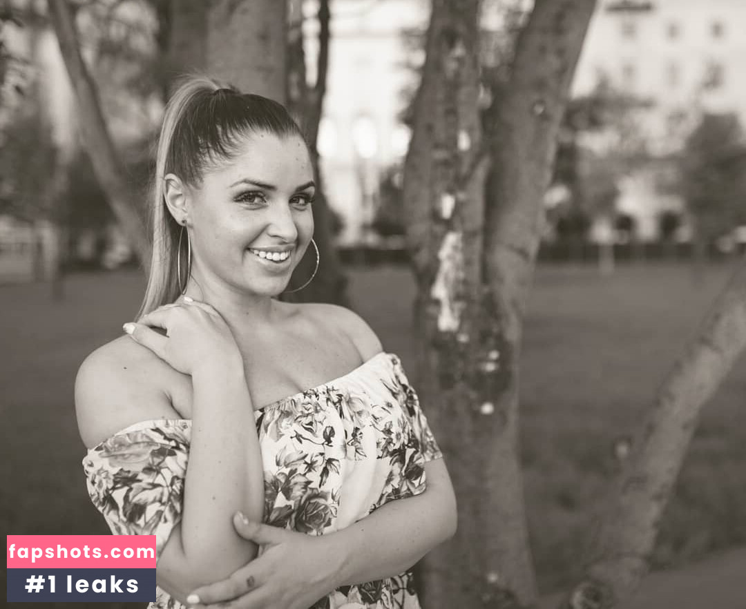 Nicole Andrievich gallery photo #27