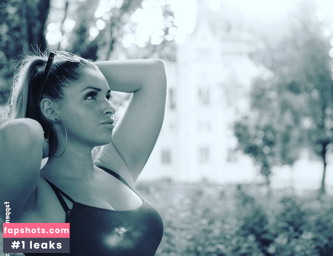 Nicole Andrievich gallery photo #28