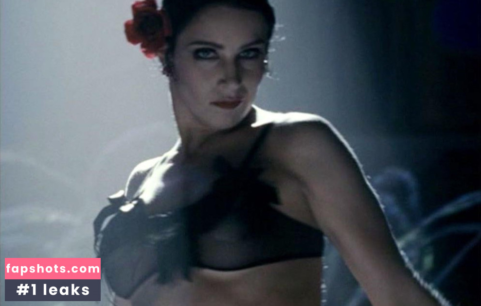 Nicole Bobek gallery photo #3